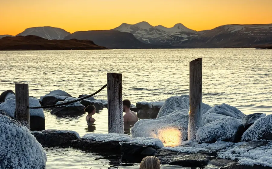 From Reykjavik: Hvammsvík Hot Springs Experience